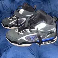 Louis Vuitton Trainer 2 Sneaker for Sale in Lawrenceville, GA - OfferUp