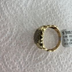 Gold Ring With Diamonds 