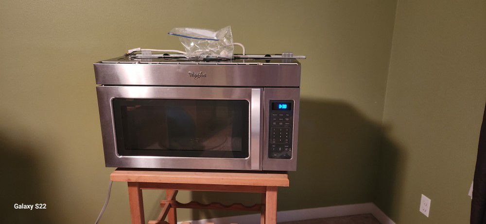 Used Whirlpool Under Cabinet/Over Range Microwave