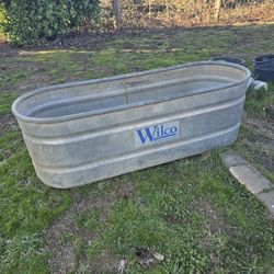 Wilco 2'x 2'x 6' Galvanized Steel Basin/Trough