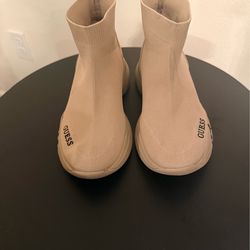 Women’s shoes