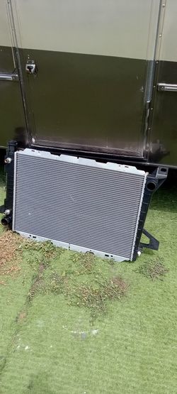 New Radiator Ford 302 351 V8