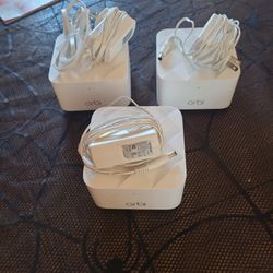 Orbi WiFi System Extender. 