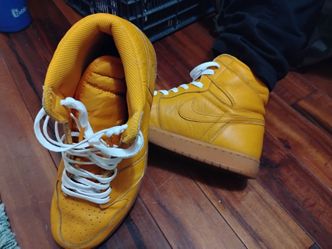 Jordon 1 Retro Gatorade "orange peel"