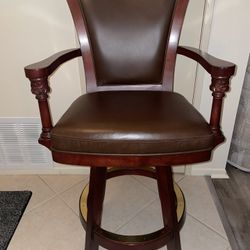 REAL LEATHER BAR STOOL 🌟Perfect for the holidays 🎁