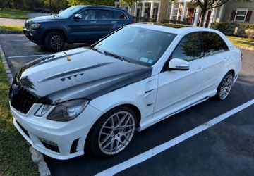 2010 Mercedes-Benz E-Class