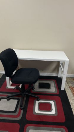50.5”W Ikea Desk, Adjustable Arm Chair 🚚 extra Escritorio y silla ajustable con ruedas