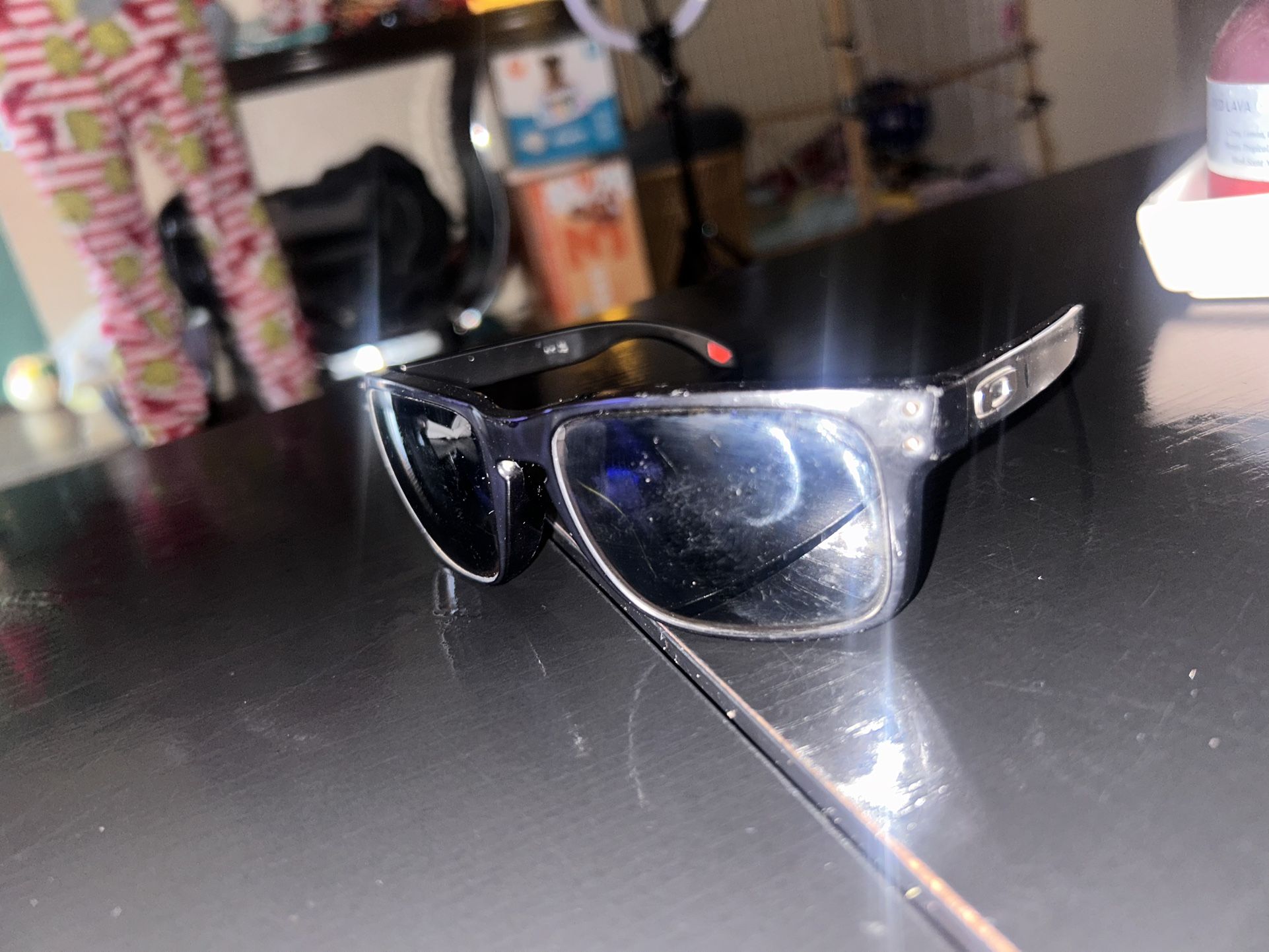 Oakley Holbrook