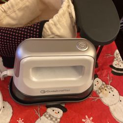 Goodcrafter Hat Press 6.3"x3.3" Hat Heat Press Machine for Caps,Curved,Ceramic-Coated Heat Plate, Easy Temperature Control with Safety Base & Auto-Off