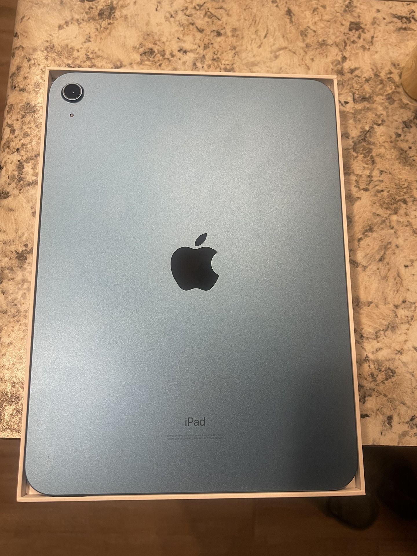 10th GEN IPAD 128G. BRAND NEW
