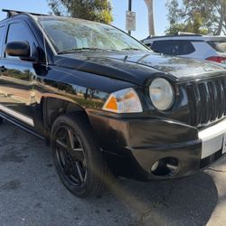 2008 Jeep Compass Sport – Moonroof – Clean Title – Smogged – Runs Great