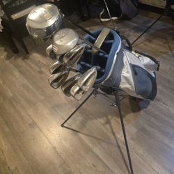 GOLF CLUBS WITH STANDBAG (12 CLUBS SET)
