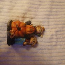 Pumpkin Ceramic Stands Up