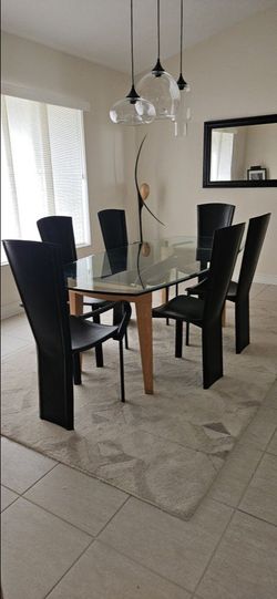 6 Molteni and Consonni 1980 Italian leather chairs