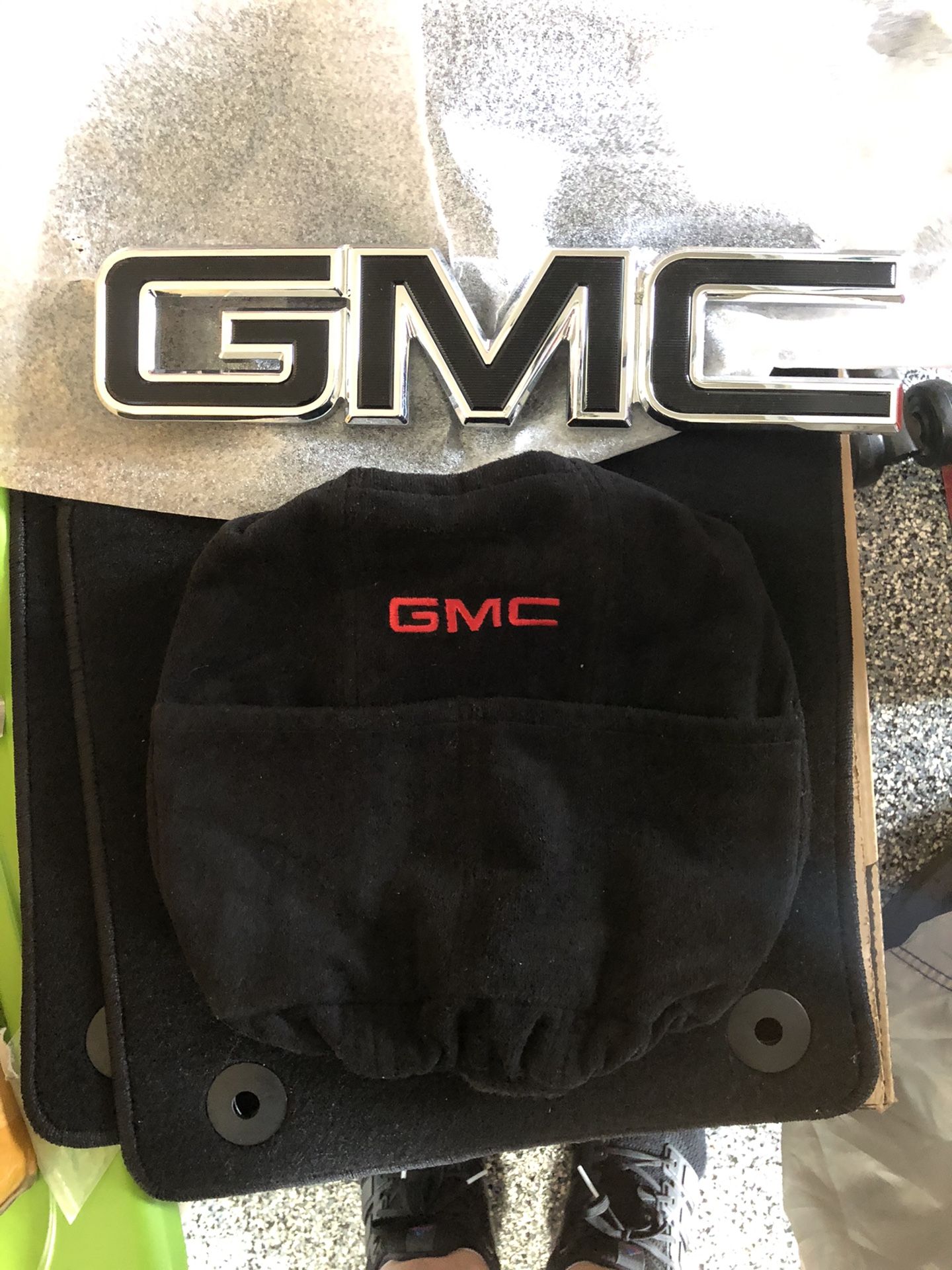 Black GMC Front Grill Emblem And Console Cover