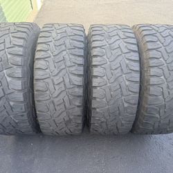 (4) 37x13.50R17 Toyo R/T Open Country 