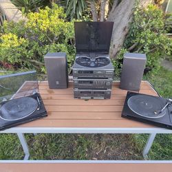 Vintage Stereo & Turntable