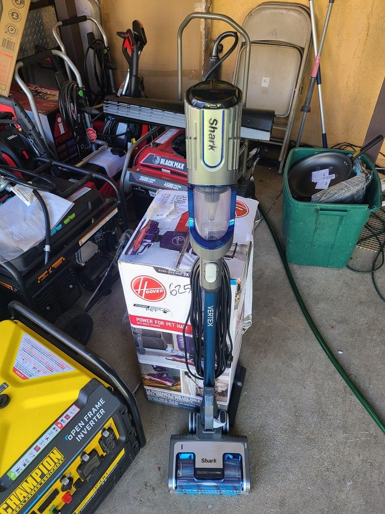 semi new shark vertex corded ultra light vacuum cleaner in good condition 