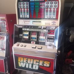 Vintage Deuce's Wild 5c Slot Machine