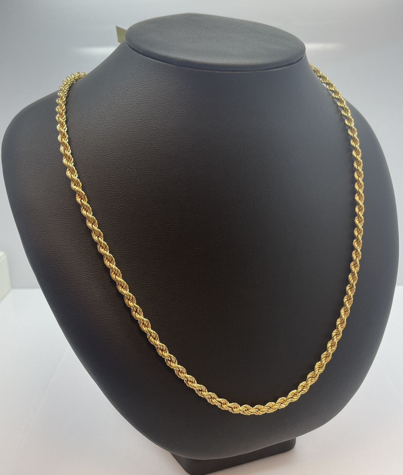 18K Gold Rope Chain.