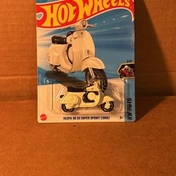 Hot Wheels Vespa 90SS Super Sprint (Milwaukie,OR)