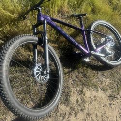 Trek Roscoe 6 27.5 Tires 