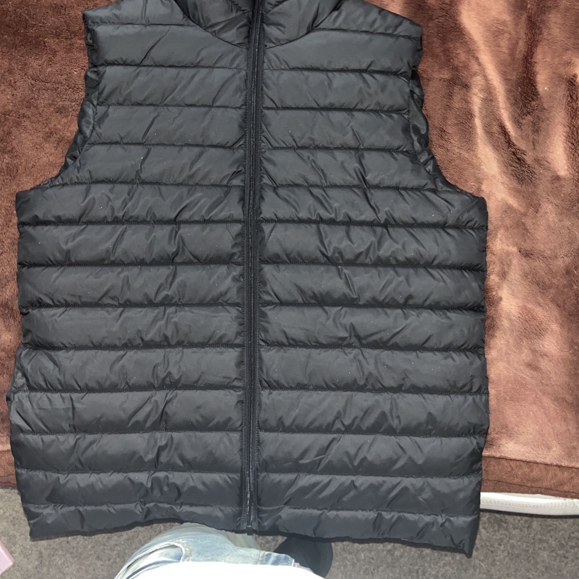 Black short sleeve Puffer Jacket