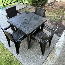 Outdoor Plastic Table 