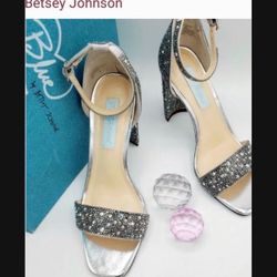 ✨Brand New ~ Size 6.5  Absolutely Beautiful On!✨