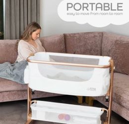 KOOLA BABY Portable Folding Bedside Bassinet Sleeper – White & Rose Gold