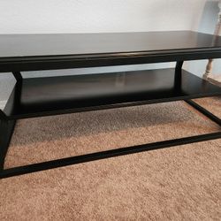 2 end tables and 1 coffee table set