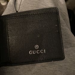 gucci wallet 