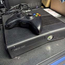Microsoft Xbox 360 S 3GB Console - Bundle W/ Controller & Game