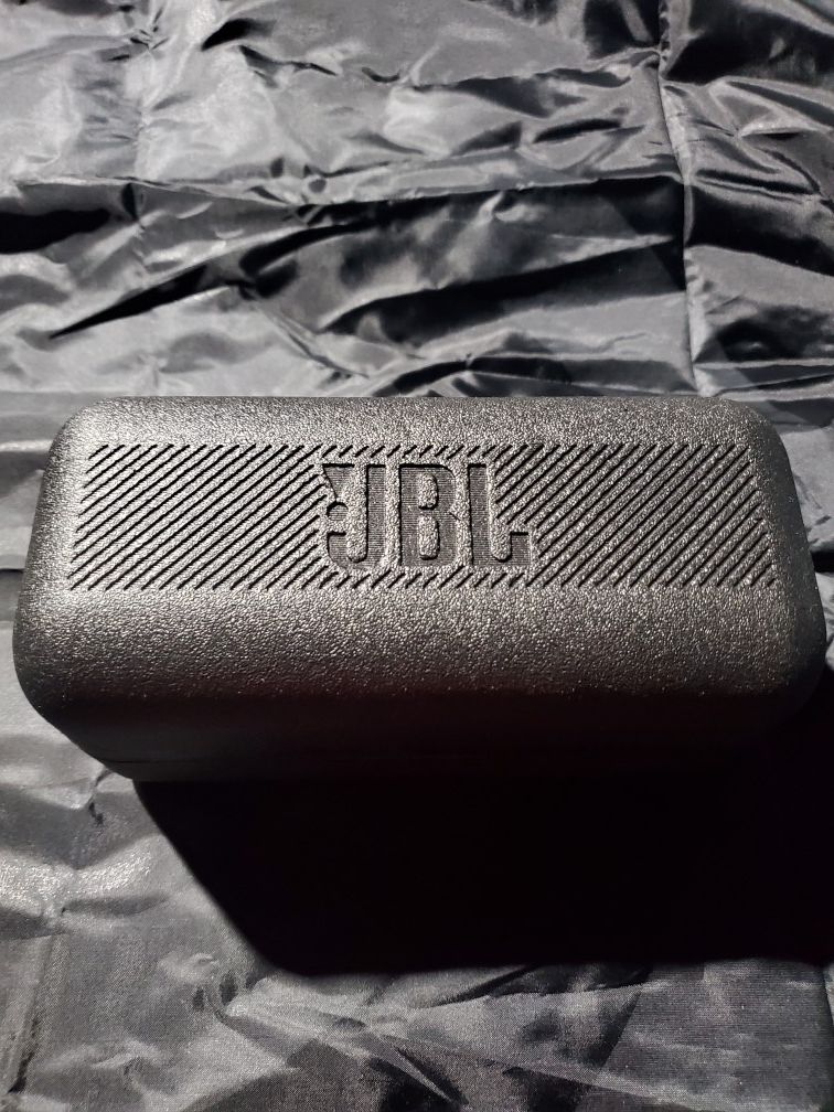 JBL Flip 5 Bluetooth Speaker