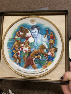 1984 Olympic Plate Set Of 8 With Authentic Certification Form !