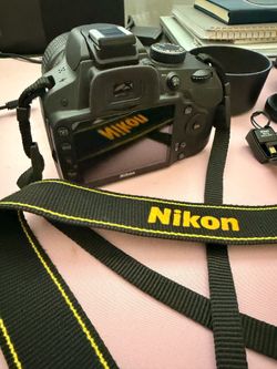 Nikon D3200 DSLR Camera Bundle - Excellent condition