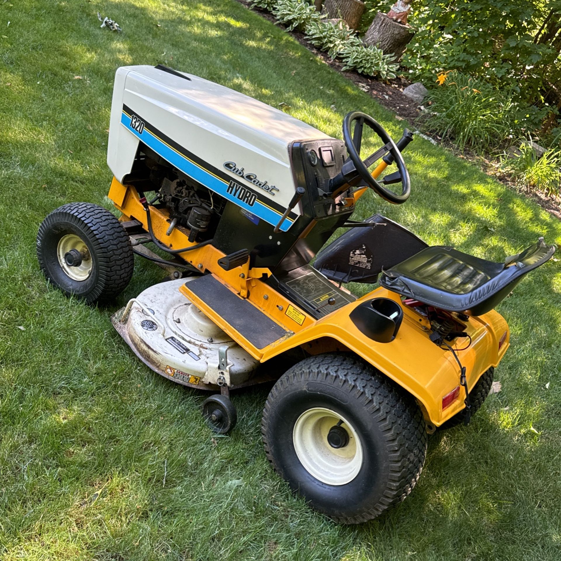 Vintage 1990 Cub Cadet 1320 Hydro