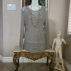 Mini Dress/ Tunic Size Medium  (Perfect To Wear With Leggings) Perfect For Upcoming Fall. 