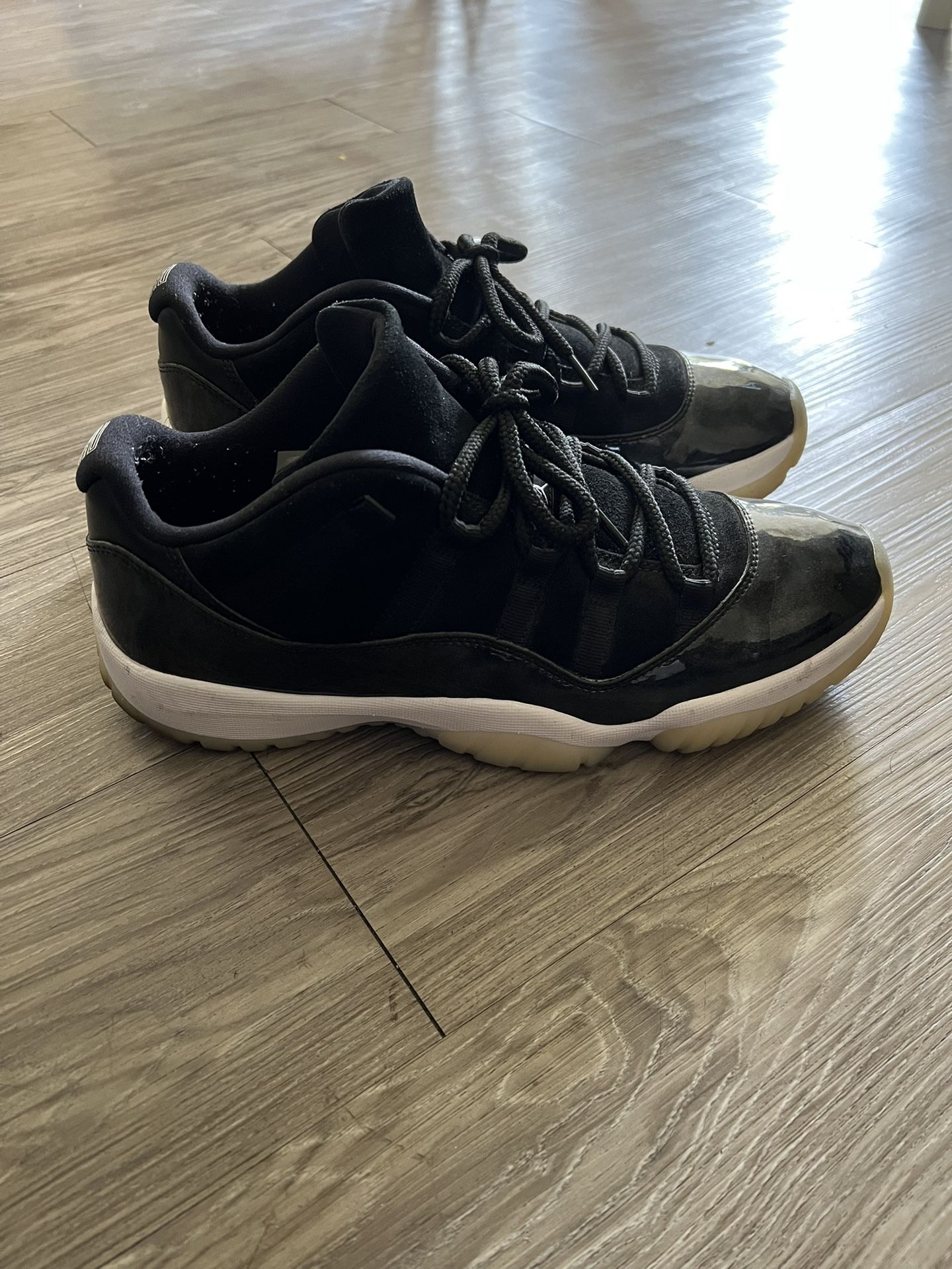 Jordan 11 Low Baron