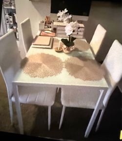 Dining table and 4 chairs WHITE
