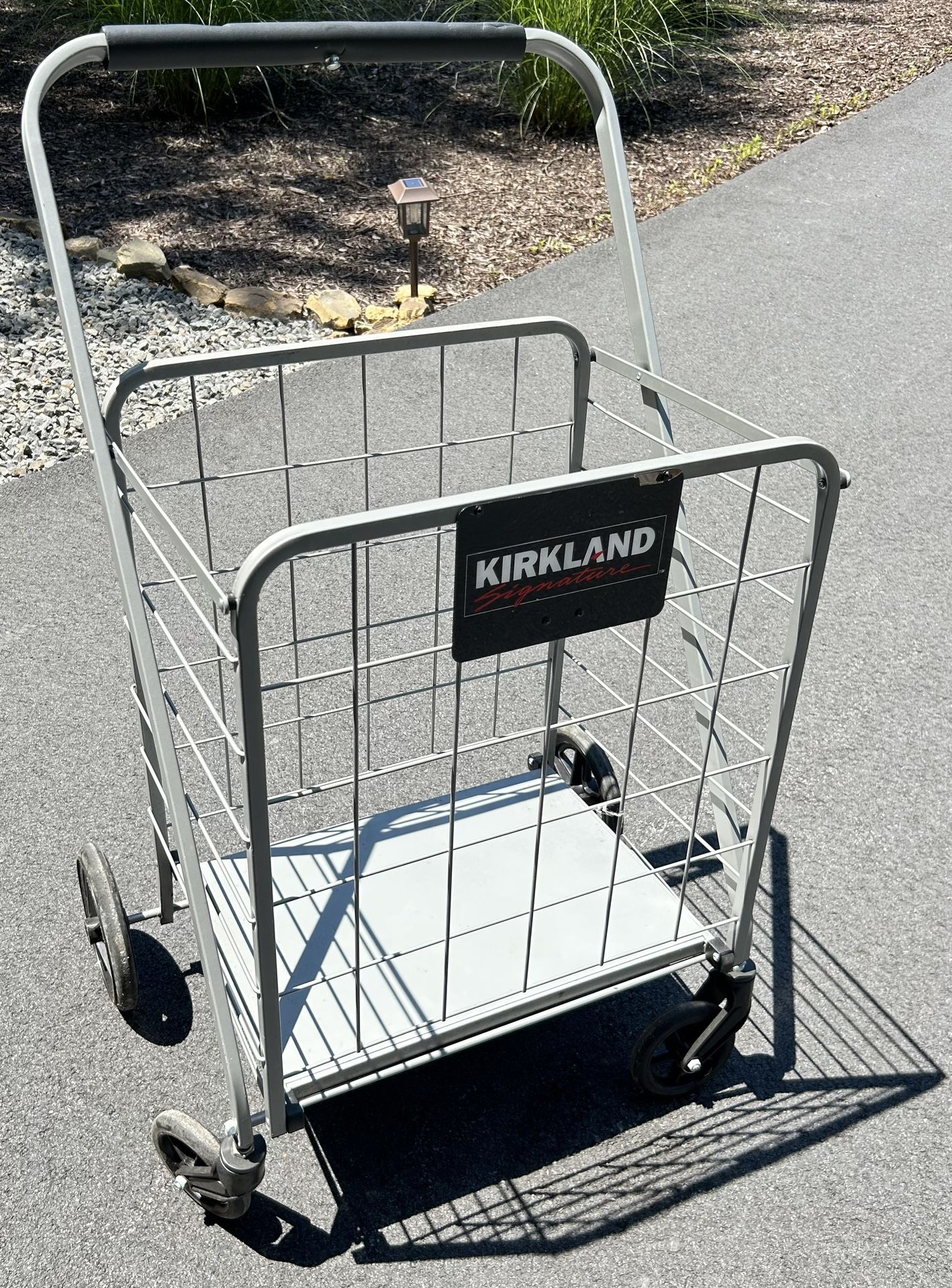 Heavy-duty cart for groceries, laundry, various items