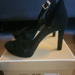 Brand new Michael kors Margot Platform heels