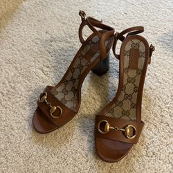 Gucci heeled sandel size 37.5