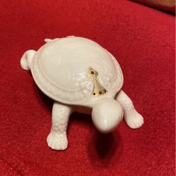 Porcelain Lenox China Jewels Collection White Turtle