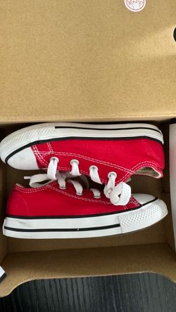 Toddler Low Top Converse (Red)
