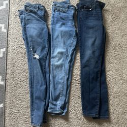 EUC jeans Size 6/28r