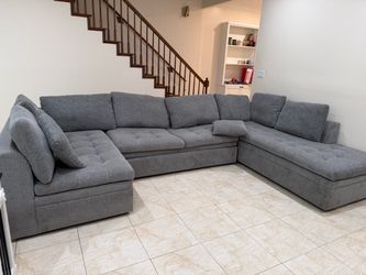 Rooms to go couch