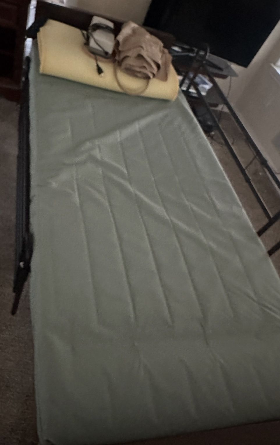 Hospital bed with air pressure mattress cover 