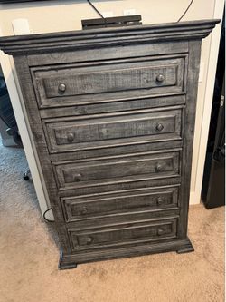 Dresser