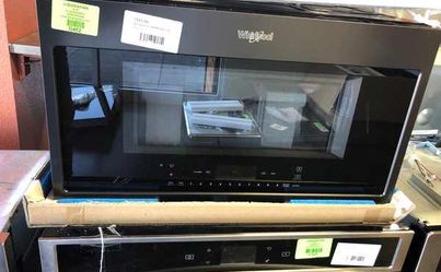 Brand New Whirlpool 1.9 cu. ft. Smart Over the Range Convection Microwave in Fingerprint Resistant Black Stainless P0DV
